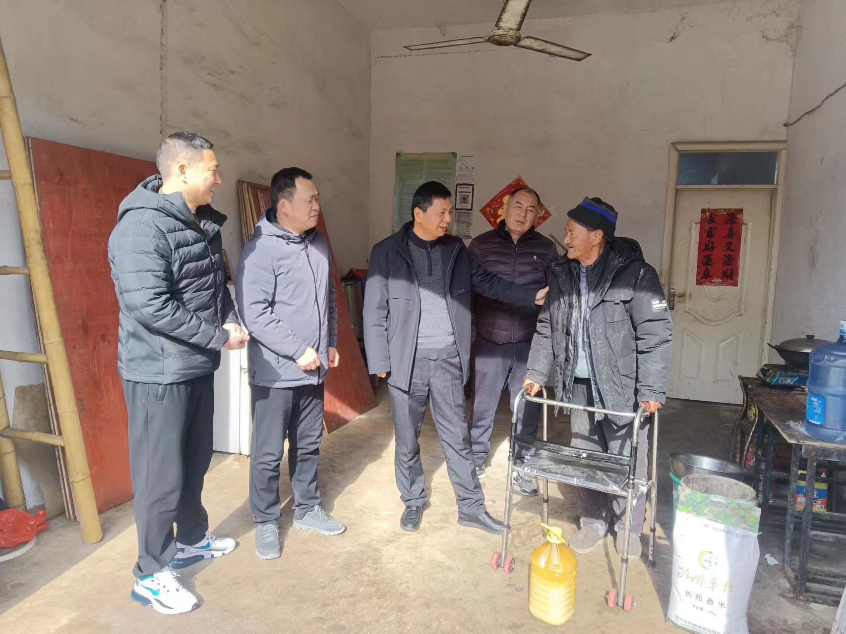 市工商联赴帮扶村开展走访慰问活动
